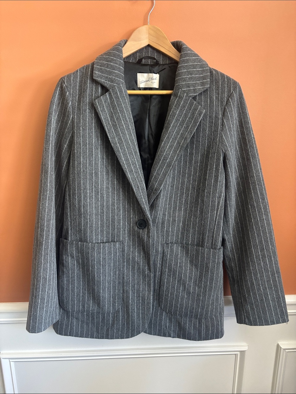 NWOT Universal Thread Gray Pinstripe Blazer